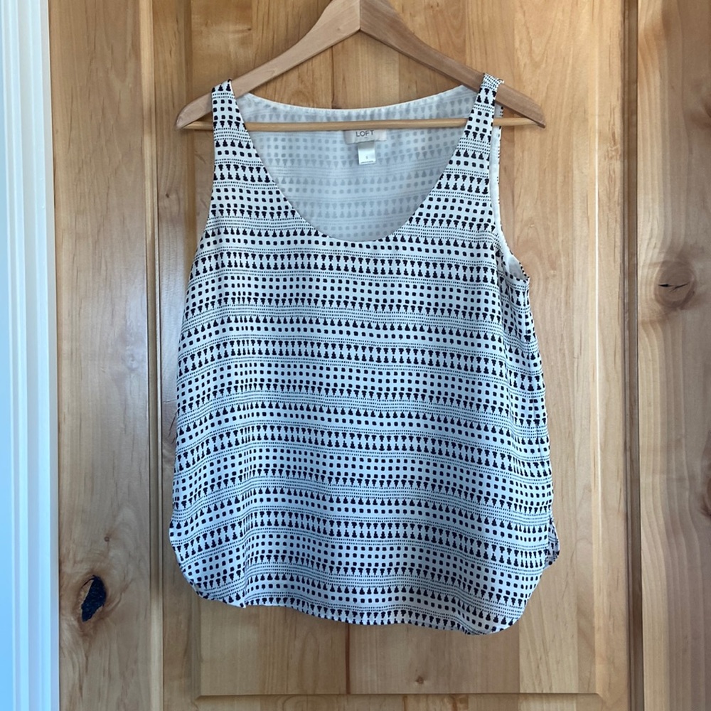 Loft patterned tank
